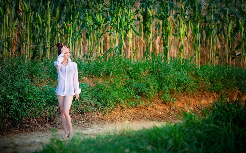 full length, day, growth, young adult, outdoors, standing, leisure activity, lifestyles, young women, real people, women, 1080P, Asian, one person, plant