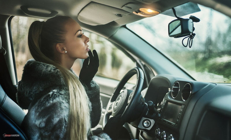 young adult, ponytail, fur coats, mode of transportation, real people, Istvan Harom, lifestyles, gloves, young women, black gloves, glamour women, 500px