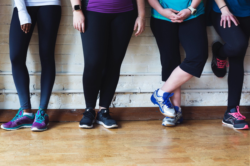 leggings, Fitness, human body part, Sports, Gym, ladies, Shoes, flooring, men, Workout, shoe, day, Teamwork, photo, 4K, low section, Body-positivity, togetherness