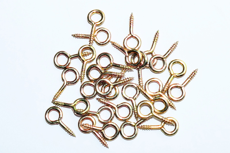 industry, studio shot, Screws, copy space, abundance, no people, steel, large group of objects, gold colored, 5K, turn, directly above, group of objects
