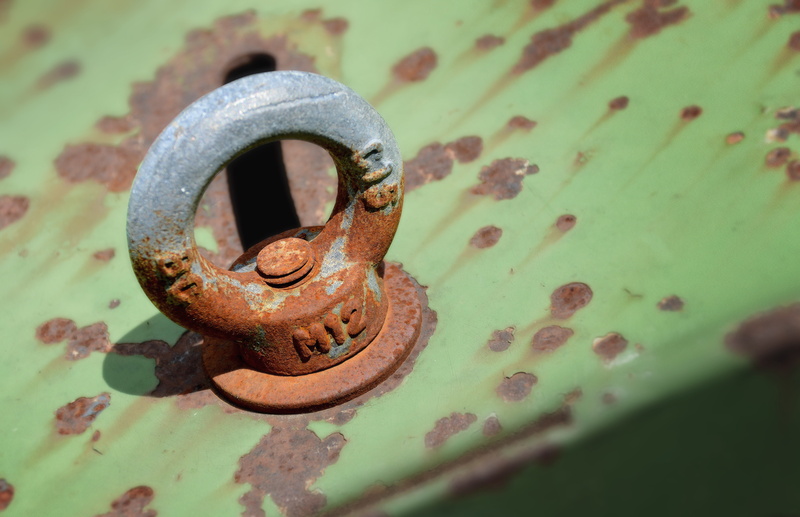 obsolete, abandoned, indoors, day, deterioration, technology, design, Screw, antique, retro Styled, graphic, decline, Fixing, about, iron - Metal, close-up