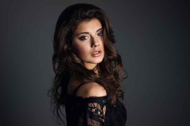 side view, portrait, bare shoulders, women, 1080P, face, black bras, open mouth, brunette, brown eyes, black clothing