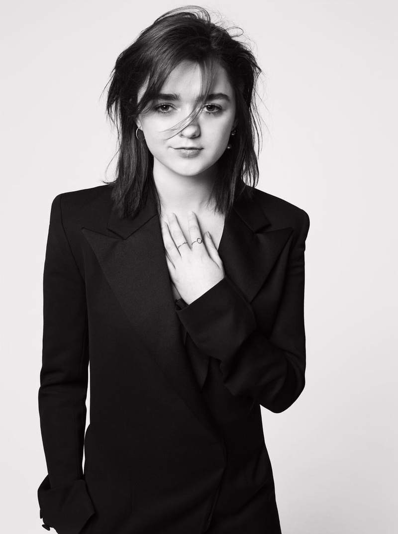 actress, standing, 720P, women, monochrome, Maisie Williams, brunette, portrait, shoulder length hair