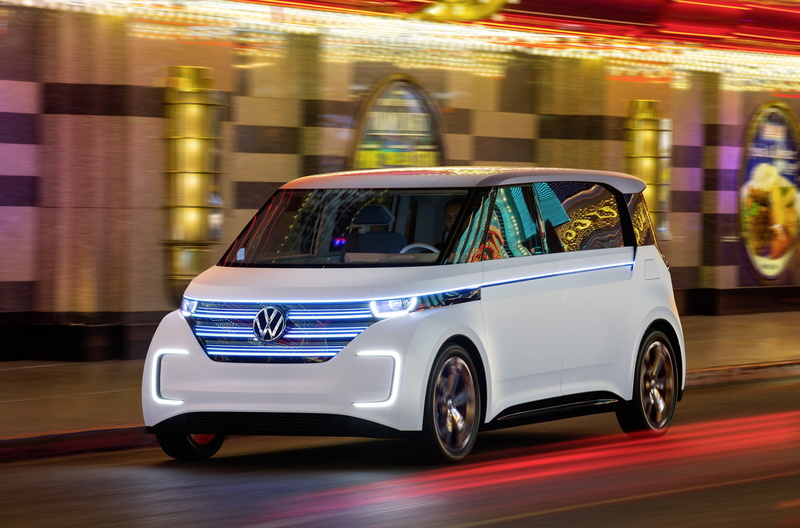 illuminated, driving, car, blurred motion, travel destinations, architecture, on the move, modern, city street, city, travel, road, luxury, motor vehicle