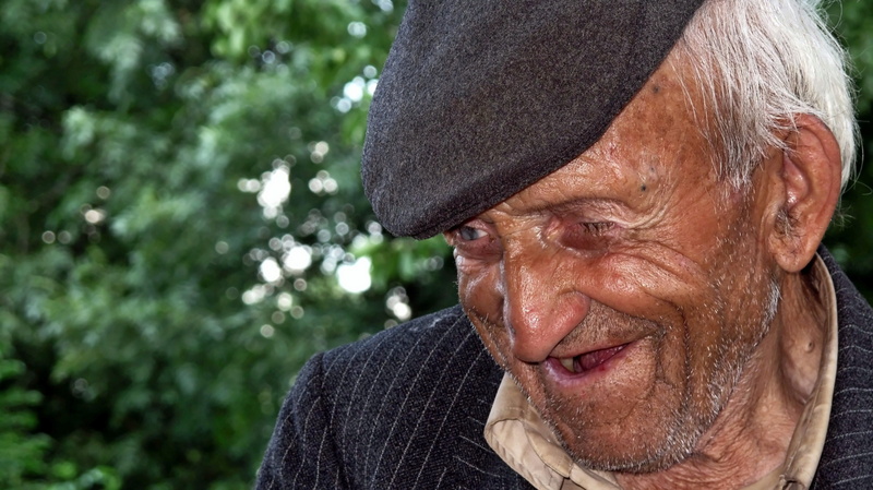 men, happiness, close-up, poor, person, 4K, emotion, wearing, portrait, outdoors, adult, human face, looking, black, old man, facial hair, senior men