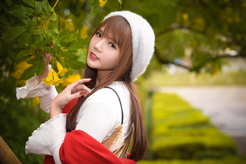 leaves, berets, pullover, brunette, women, grass, model, depth of field, long hair, Asian, scarf, branch, trees, 1080P