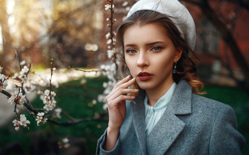 model, branch, blonde, earring, coats, outdoors, touching face, women, vintage, portrait, blossom, Maks Kuzin, grey coat, women outdoors, bokeh, berets