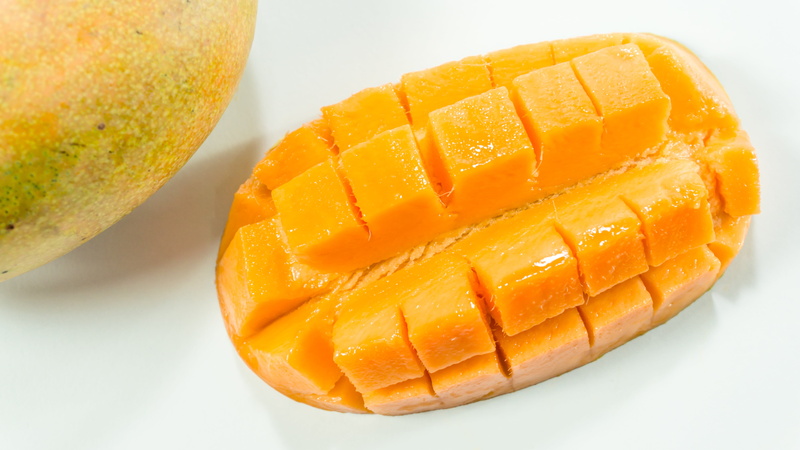chopped, delicious, snack, cut, cut out, white, fruit, slice, tasty, close-up, yellow, food, isolated, dessert, wellbeing, ripe, sweet, close, mango, diet