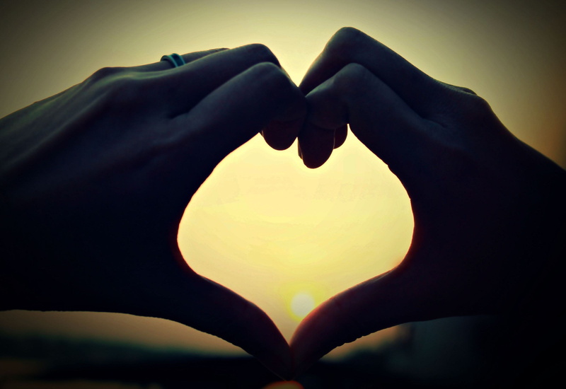 2K, sun, girl, Love, mood, s, Sunset, silhouette, background, hands, fullscreen, heart, widescreen