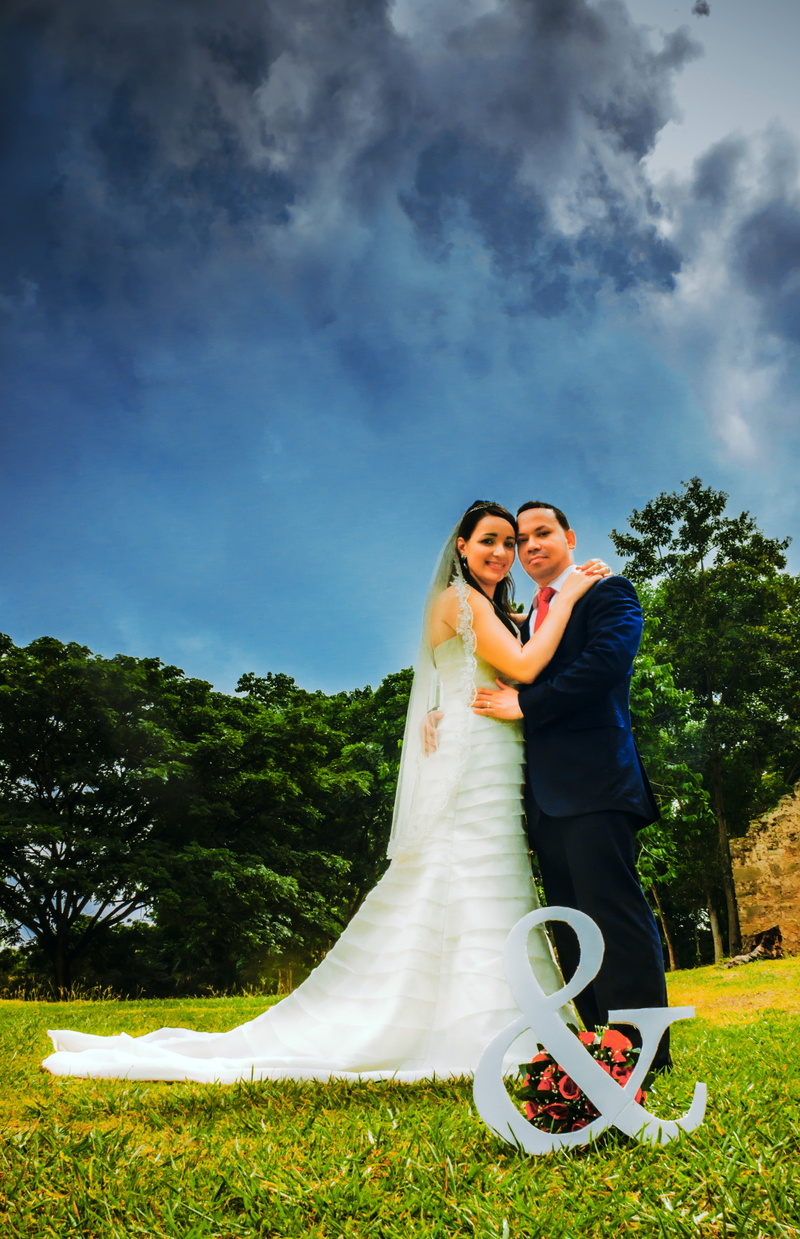 summer, soledad, beautiful, slippers, people, bank, races, wedding dress, nuptials, ceremony, selfie, women, full length, sponge cake, married, embracing each other