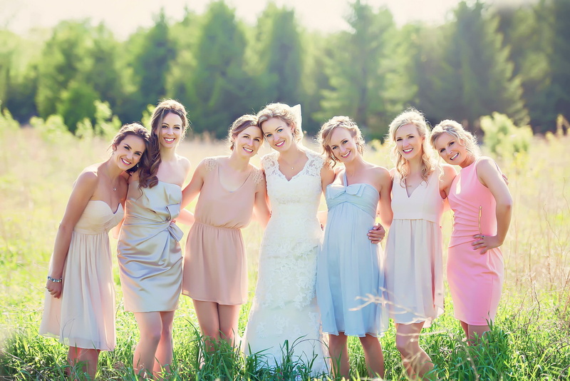 smiling, dresses, shoulders, outdoors, bare shoulders, 2048x1367, seven, bare, 1080P, grass, women outdoors, women, bokeh, s, dress, happy