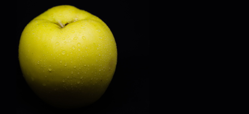 pretty, healthy eating, drops of water, sweet, wet, green color, yellow, black background, granny smith apple, beautiful, apple, food and drink, copy space