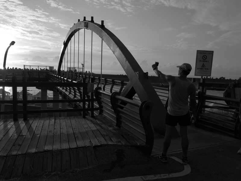 real people, bridge - man made structure, connection, hualien port, nature, full length, transportation, bridge, cloud - sky, built structure, rear view