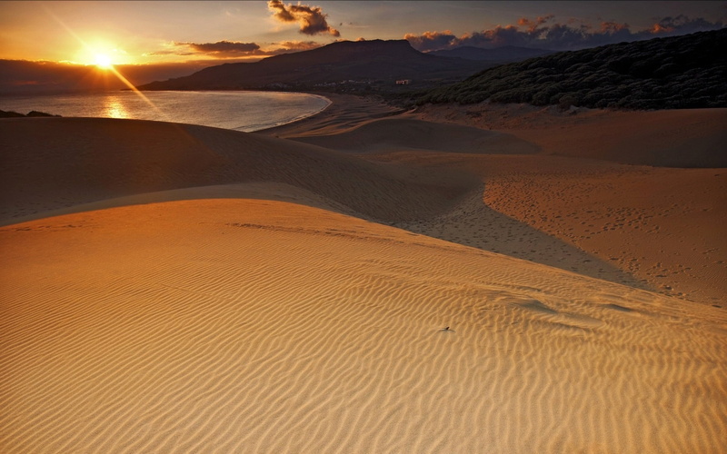 sand, arid climate, remote, sunlight, sun, sunset, desert, tranquil scene, outdoors, scenics - nature, sky, non-urban scene, 2K, nature, cloud - sky, landscape
