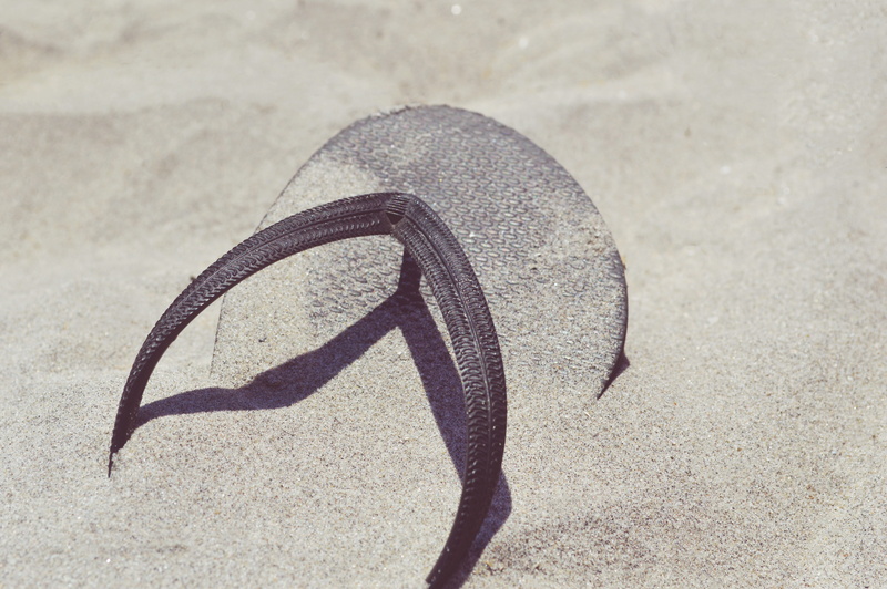 footwear, shadow, outdoors, recreation, brown, Summer, flip flops, day, nature, poisonous, rubber, holiday, relax, pair, leisure, vacation, fashion, shore