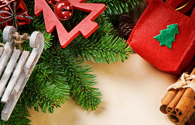 decorations, event, special-days, sleigh, pine-tree, cinnamon, christmas, 5K, holidays, festive, vintage, decoration