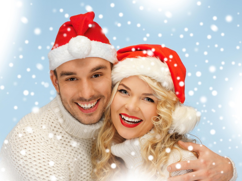 romantic, family, woman, snow, sweaters, santa, blue, s, christmas, 5K, december, snowflakes, red, cheerful, happy, holidays, hats, white