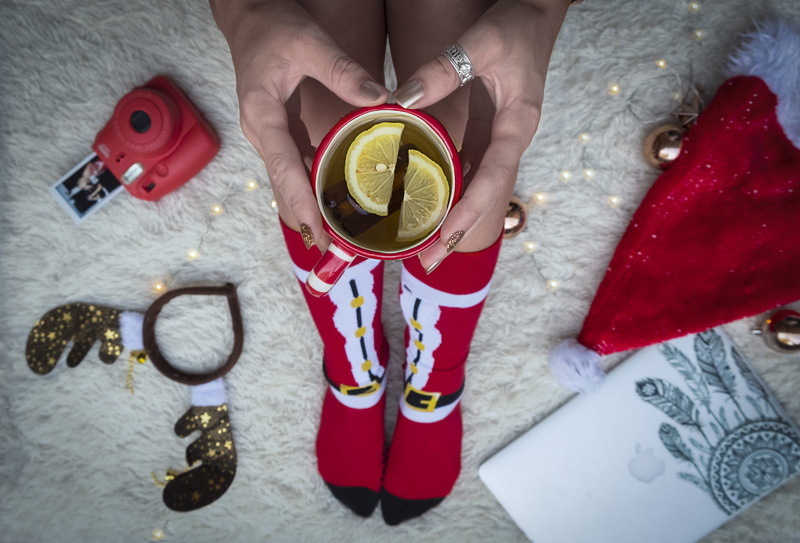 costumes, mug, christmas background, festive, food and drink, hand, chistmas, unrecognizable person, drink, leisure activity, human hand, christmas costume