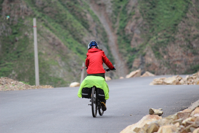 on the move, mountaineer, nature, transportation, 5K, ride, bike, one person, rear view, activity, motion, outdoors, day, riding, sport, bicycle, sports clothing