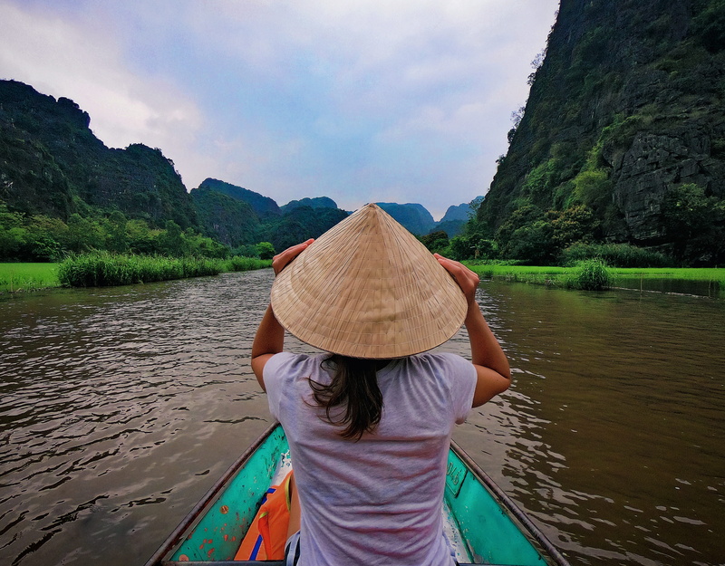 nature, adult, river, mountain range, hat, outdoors, 4K, backpacking, asian style conical hat, real people, backpacking world, rear view, vietnam, scenics - nature