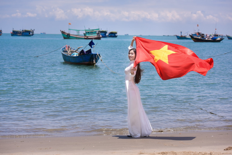 1080P, girl, dress, sea, Vietnam, summer, flag, face, boats