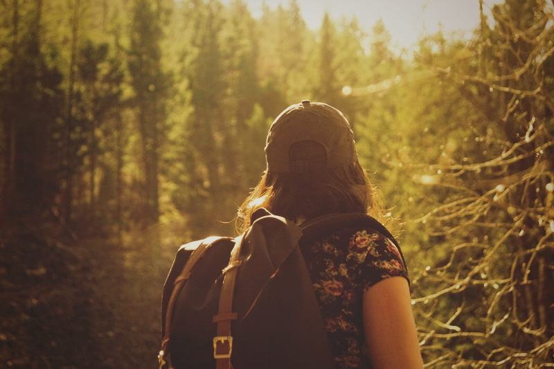activity, lifestyles, hairstyle, outdoors, hiking, young, walk, focus on foreground, active, leisure activity, adventure, adult, walking, solo, woman, backpack