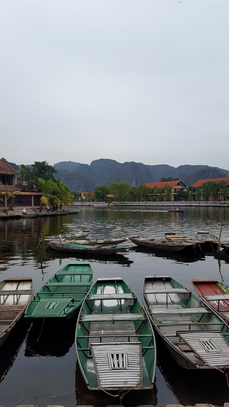 beauty in nature, transportation, vietnam, sky, nature, day, reflection, yacht, ttamkkok, outdoors, ninh binh, sailboat, boat, mountain, ninh binh ttamkkok