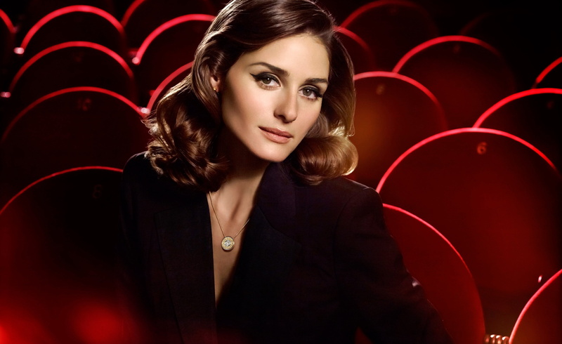 glamour, portrait, headshot, red, young adult, black background, hair, olivia palermo 4k full hd, beauty, young women, body part, beautiful woman, looking at camera
