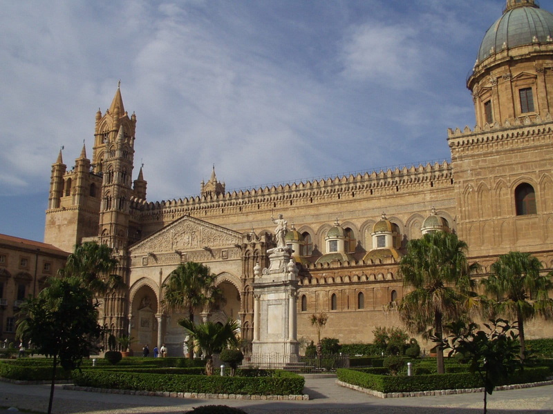plant, beige, incidental people, Palermo, Hall, nature, spirituality, spire, Building, building, belief, architecture, cathedral, sky, the past, place of worship
