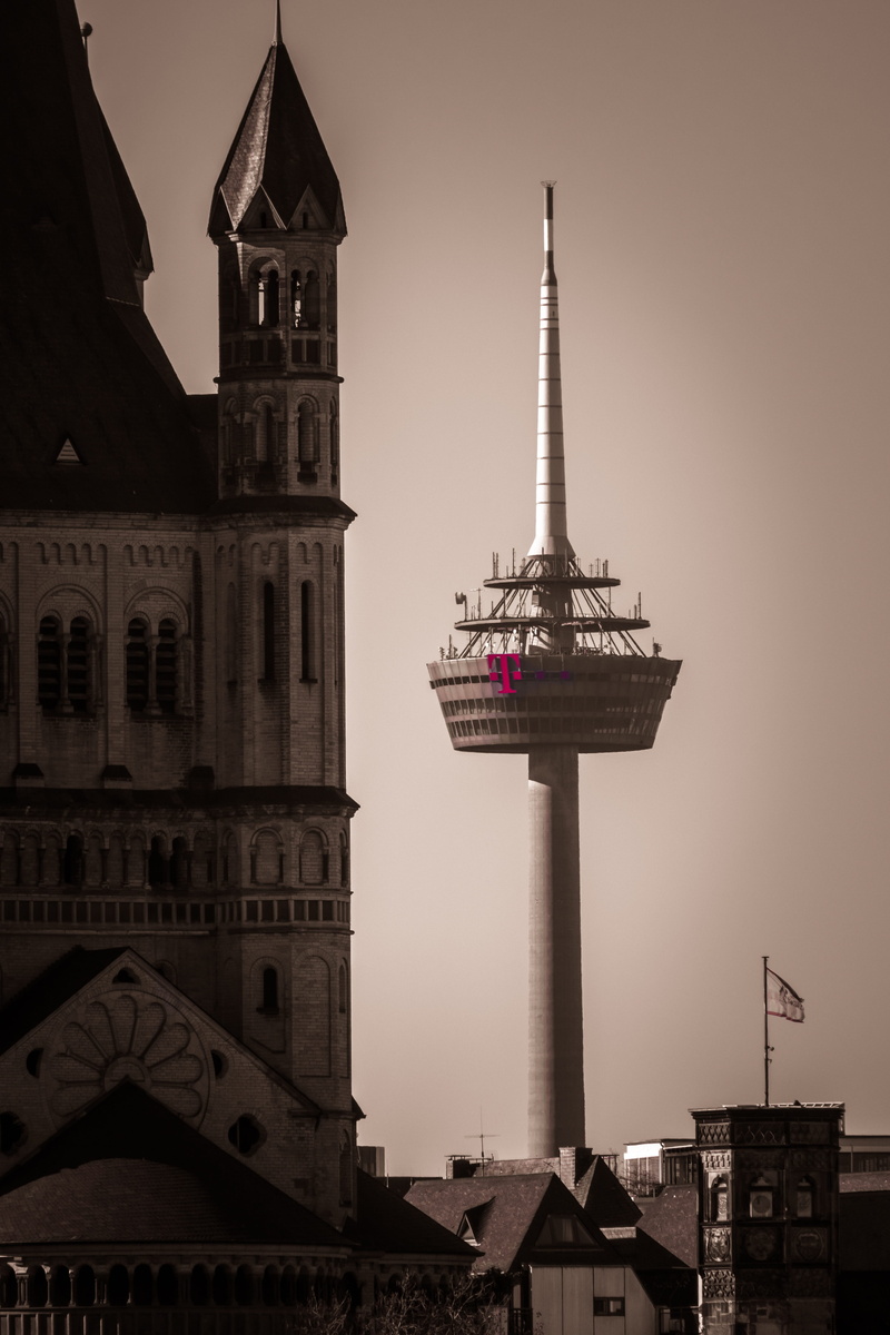 tower, office building exterior, tourism, nature, opposites, mobile, landmark, building exterior, groß st martin, no people, wireless technology, tv tower