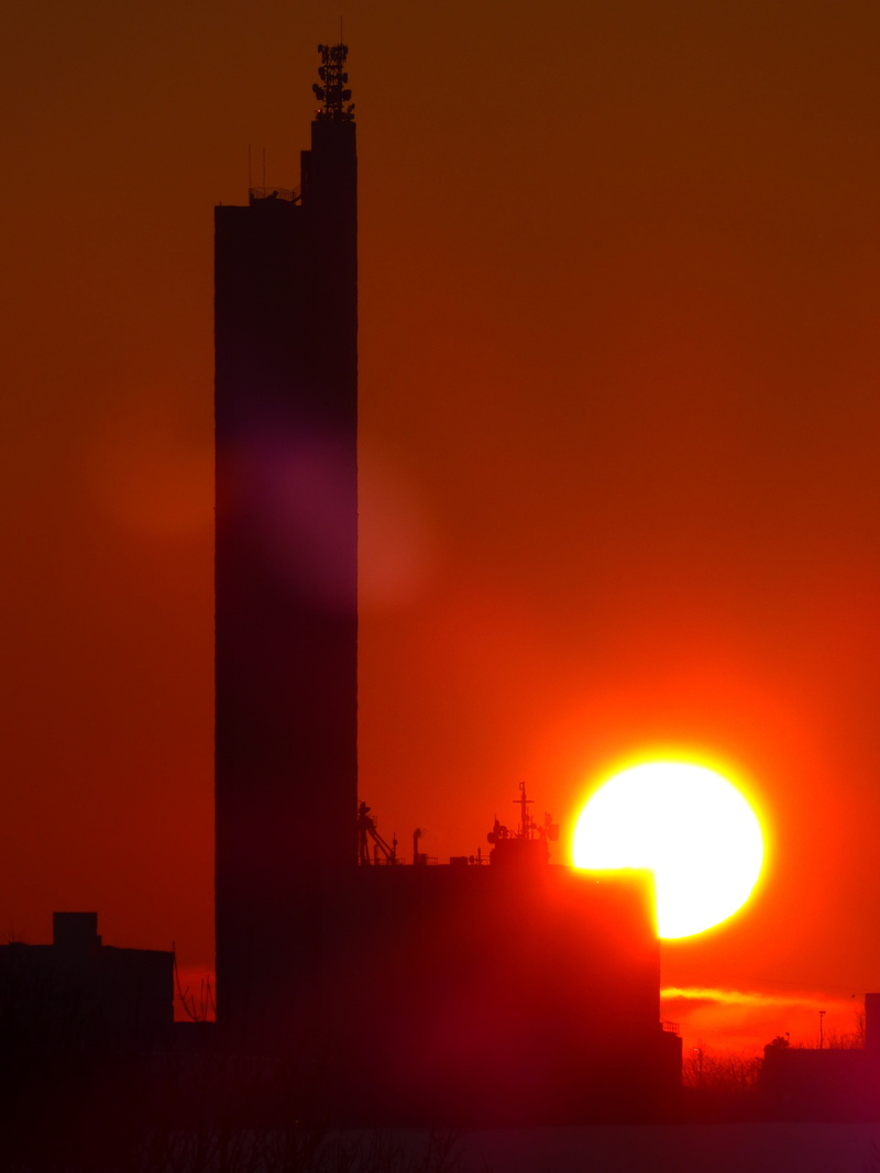 sky, architecture, silo, city, memory, sunlight, built structure, building, highest grain silo, abendstimmung, illuminated, record, red, ulm, outdoors