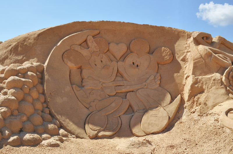 sand sculpture, archaeology, ancient, representation, art, art and craft, craft, festival, outdoors, figure, no people, day, sandburg, rock - object, animal representation