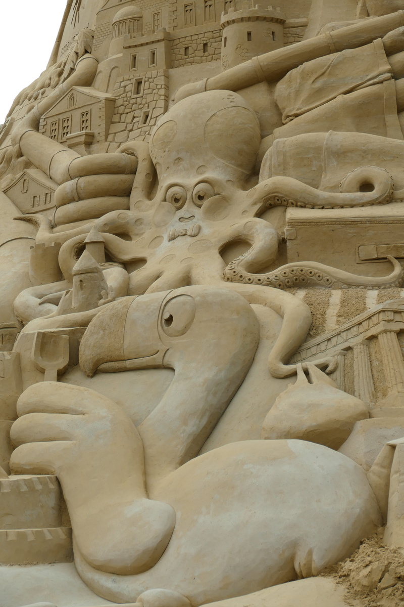 north rhine westphalia, sandburg, duisburg, human representation, art, built structure, bird, place of worship, no people, north landscape park, carving