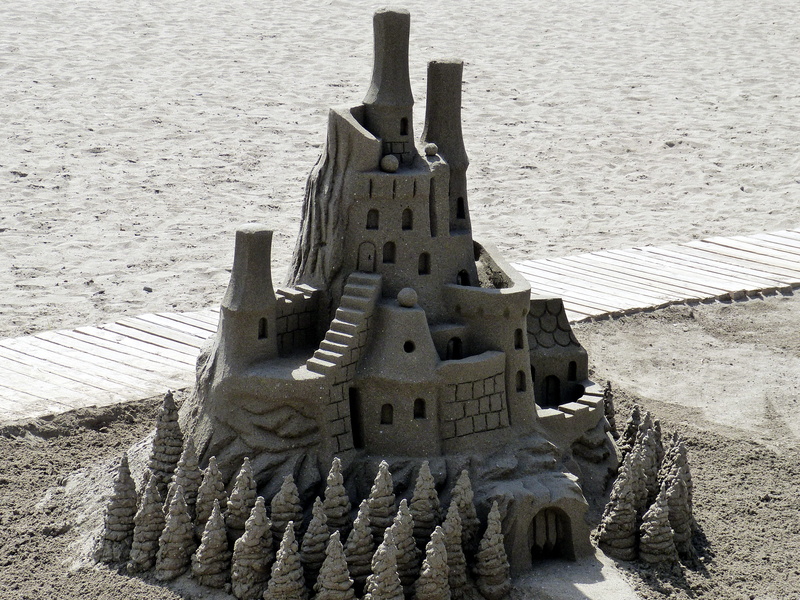 sand picture, weapon, wooden, beige, machinery, fortress, Holiday, representation, placed, wheel, Sandburg, figure, human representation, fortress mountain