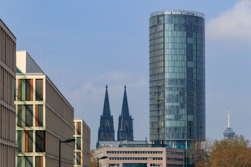 sky, 5K, skyscraper, outdoors, tall - high, rhine, spire, landmark, church, tower, modern, nature, day, architecture, building, building exterior, low angle view
