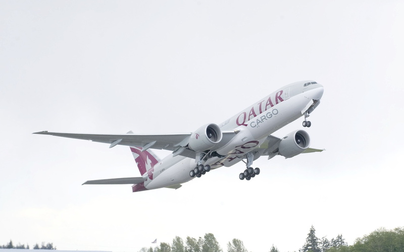 chassis, B-777, engine, Qatar, Cargo, the plane, 2K, The rise, wings, Boeing