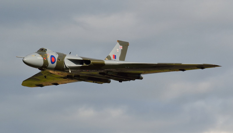 wing, air, england, b 2, aircrafts, strategic, 720P, vulcan, delta, siddeley, bomber, avro, force, hawker, royal