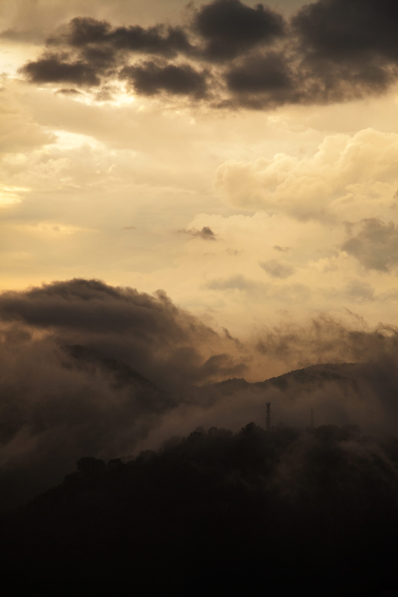 tranquility, sunset, environment, 5K, asia, sky, no people, cloud - sky, beauty in nature, kandy, outdoors, majestic, fog, landscape, hazy, non-urban scene