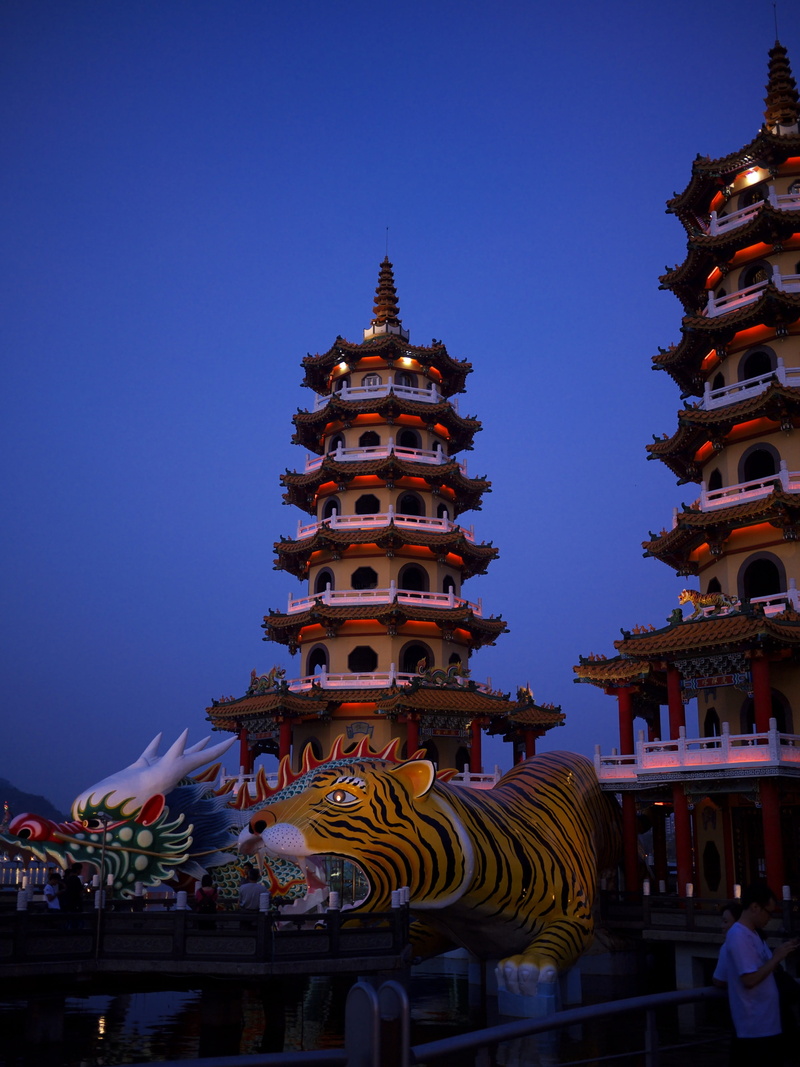 outdoors, temple, architecture, at dusk, lotus lake, nature, history, look up, building exterior, tiger, sky, dragon, the twin towers, 4K, religion, takao