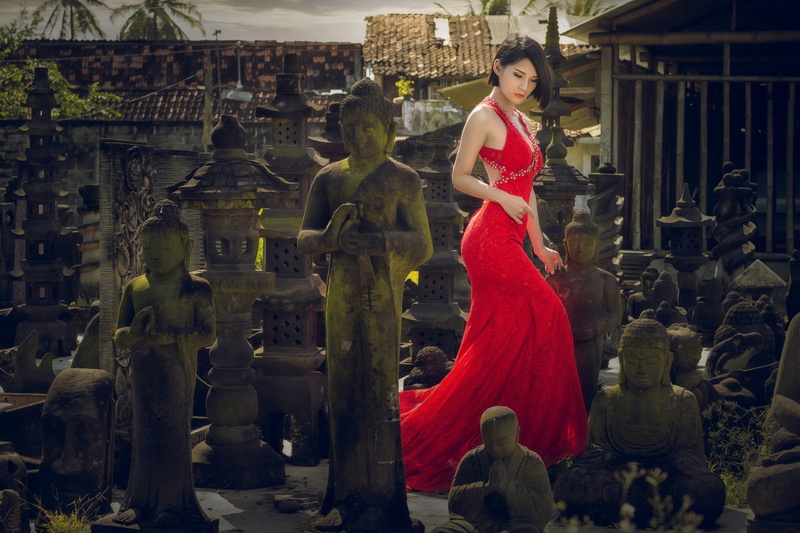 Buddha, dress, young adult, building exterior, beautiful woman, one person, looking at camera, fashion, women, day, full length, 1080P, real people, model