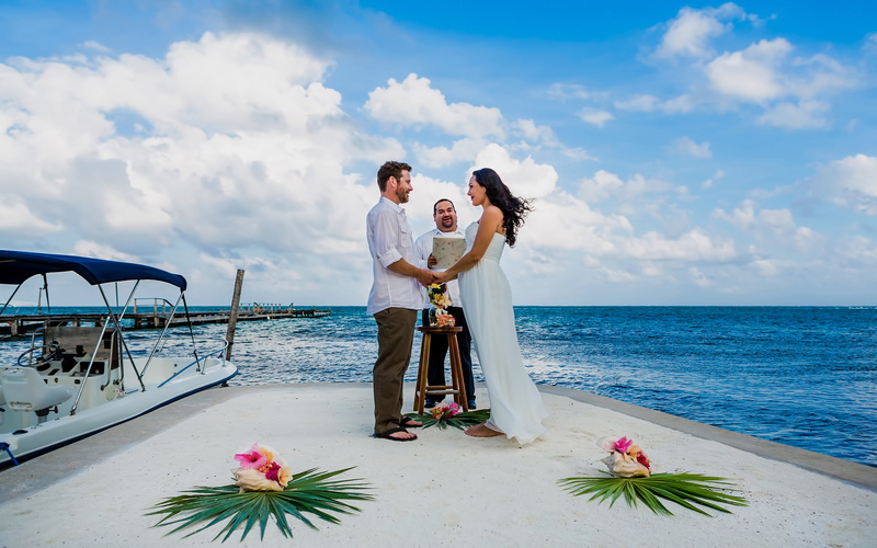 loving, water, weather, leisure activity, 4K, full length, scenics - nature, horizon, horizon over water, outdoors, wedding, nice, white, clouds, positive emotion