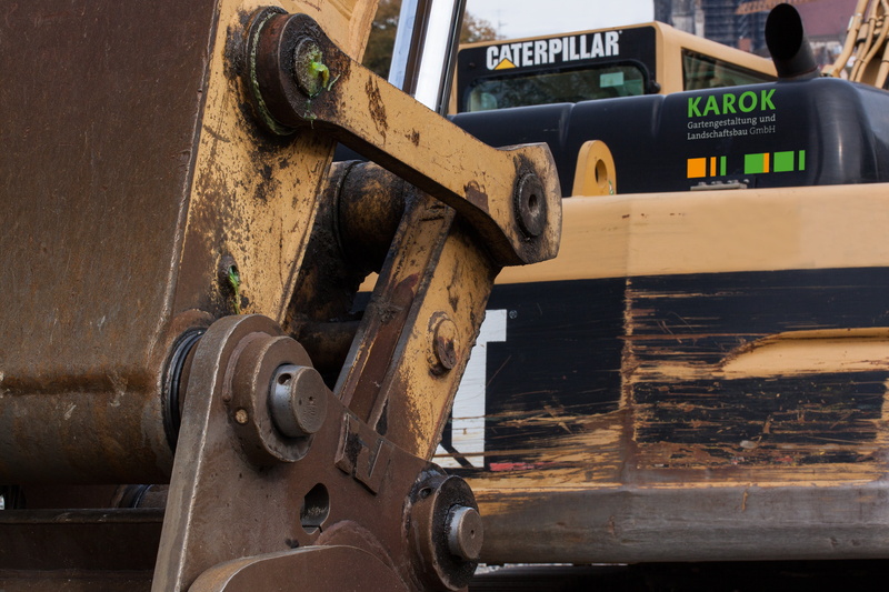 focus on foreground, site, 4K, mode of transportation, rail transportation, architecture, machinery, tracked vehicles, wheel, transportation, excavators