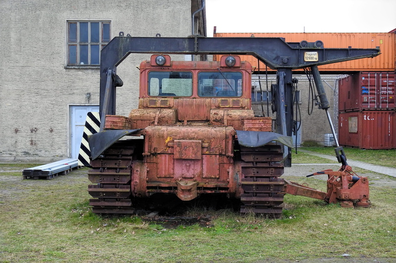 building exterior, architecture, building, transportation, train - vehicle, train, obsolete, industry, deterioration, land vehicle, metal, historically