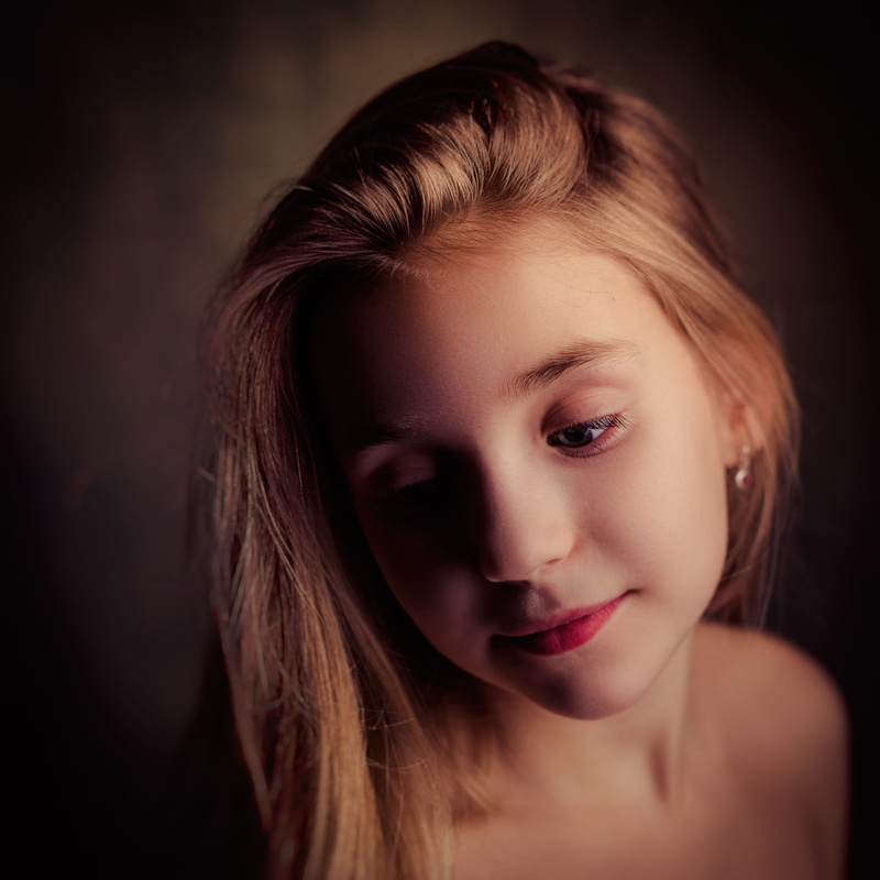 pose, studio shot, beautiful, headshot, cute, contemplation, indoors, attractive, human face, teenager, one person, hairstyle, lips, depression - sadness
