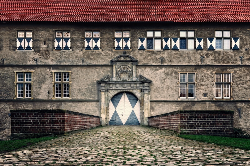 outdoors, footpath, wall - building feature, münsterland, city, building, street, middle ages, patch, window, castle west angle, no people, cobblestone
