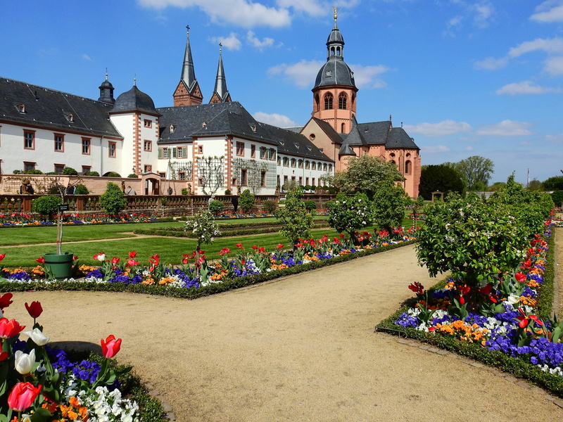 4K, flowering plant, travel destinations, flowerbed, place of worship, flower, building, religion, outdoors, cloud - sky, castle, sky, church, built structure