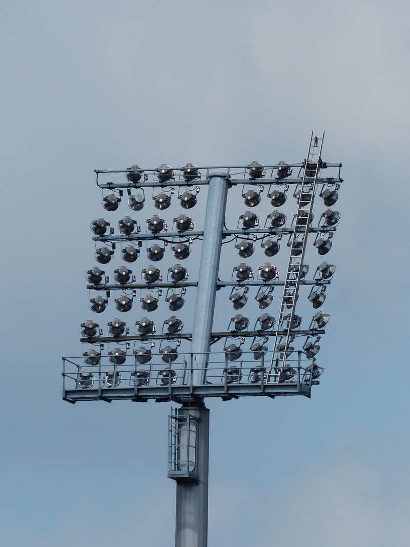 architecture, light, blue, flood light bulbs, bird, tall - high, Flood Light, technology, communication, lighting, metal, floodlight, spotlight, sky, sign