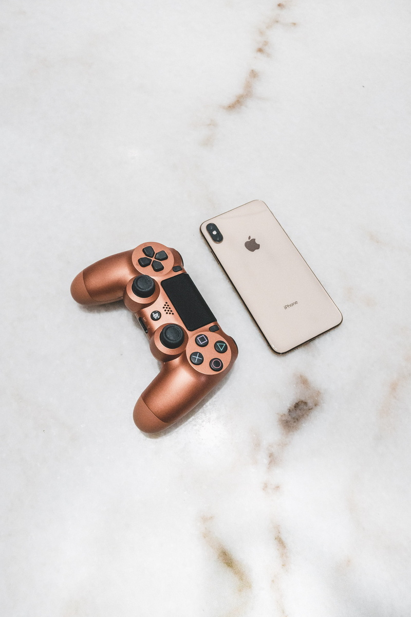 dice, sony, arts culture and entertainment, representation, indoors, high angle view, pink, connection, still life, ps4, plastic, close-up, 4K
