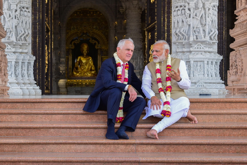 akshardham, architecture, pixabay, building, australia, adult, men, women, place of worship, talks, friends, senior men, males, senior adult, full length