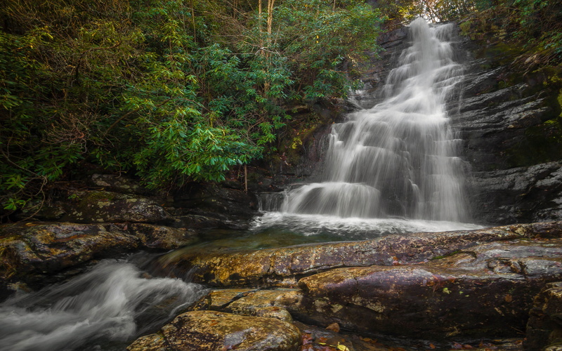 4K, no people, phones, outdoors, beauty in nature, tennessee, ultra, land, red, non-urban scene, water, solid, waterfalls, tv, tree, america